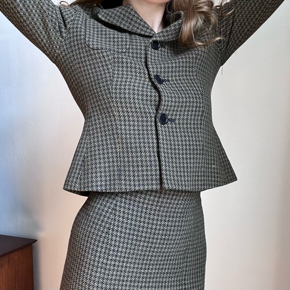 Vintage Ann Taylor 2 Piece Suit - Picture 4 of 8